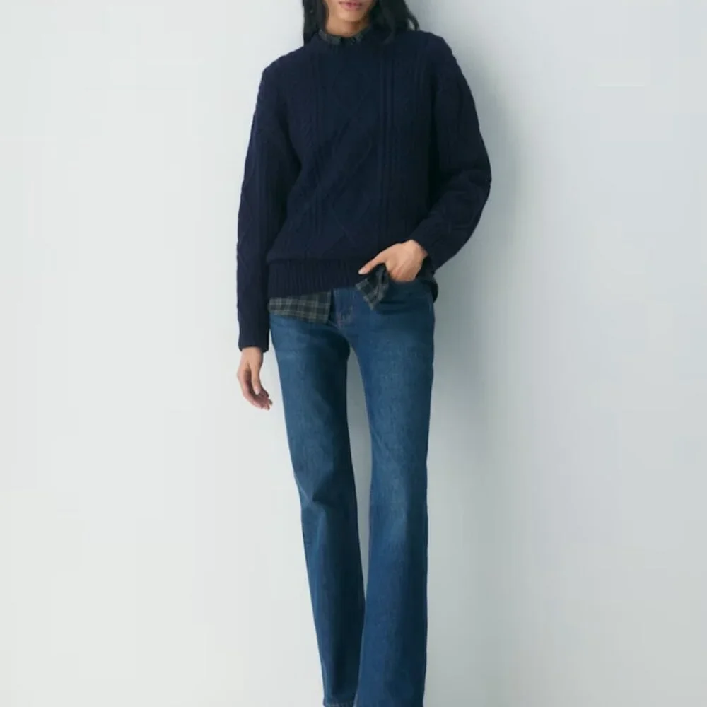 NWT Aritzia Heritage Merino Wool Crew Sweater Admiral XS - Picture 2 of 9